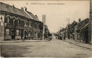 CPA ALBERT - Avenue de la Republique (121342)