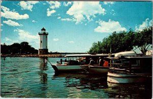 Postcard LIGHTHOUSE SCENE Fond Du Lac Wisconsin WI AL6855