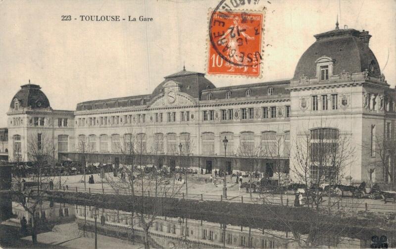 France Carcassonne Nouvelles Halles a la Place Davilla 01.65