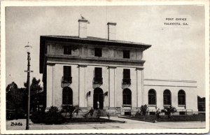 Postcard United States Post Office Building in Valdosta, Georgia 