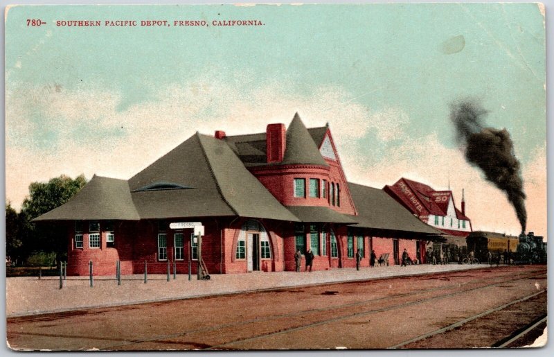 Fresno CA-California, Southern Pacific Depot, Transportation Hub, Road, Postcard