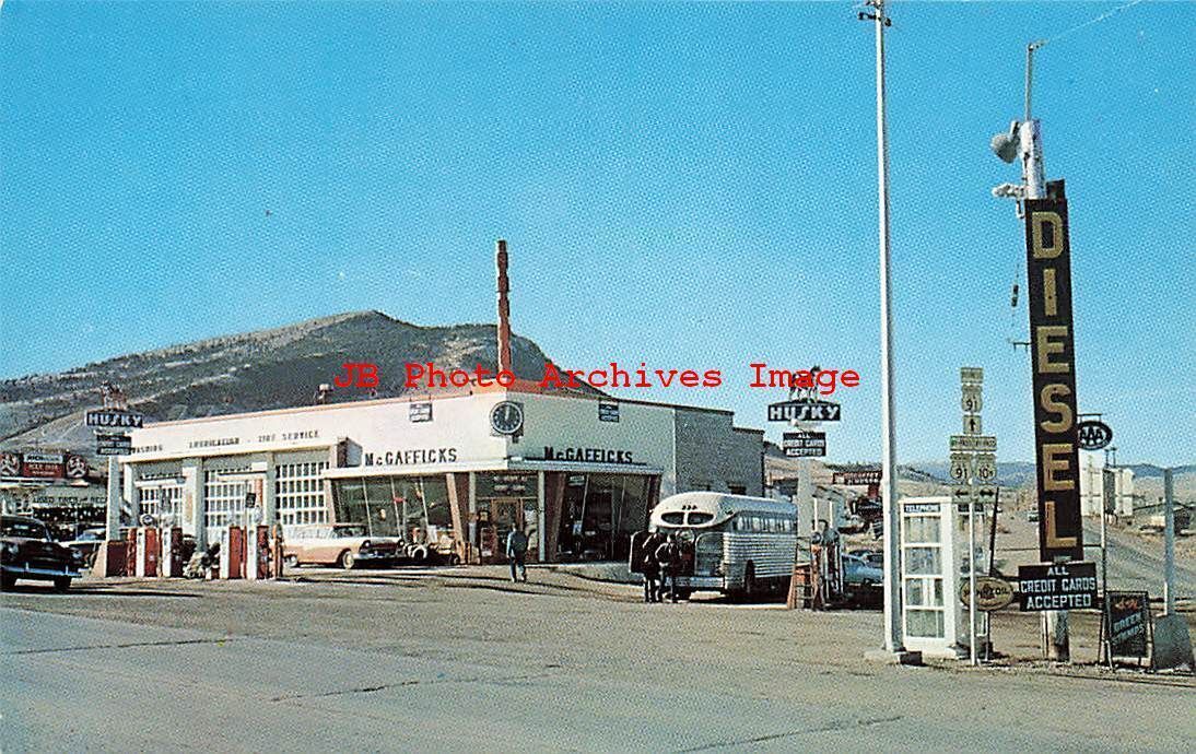 MT, Helena, Montana, McGaffick's Husky Gas Station, Bus, Dexter No 8469