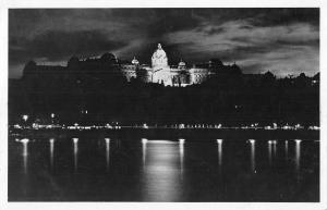 B107848 Hungary Budapest Chateau Royal Illuminee Royal Castle real photo uk