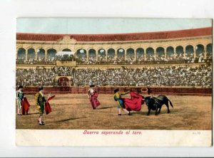 400022 SPAIN Matador TORERO bullfighter BULL Cguerra esperando al toro RPPC