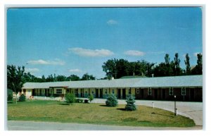 RANDOLPH, Nebraska NE ~ Roadside CEDAR MOTEL ca 1960s Cedar County Postcard