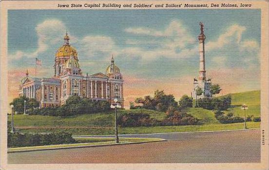 Iowa Des Moines Iowa State Capitol Building and Soldiers And Sailors Monument