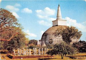 BR5042 Dagoba in Anuradhapura Sri Lanka    ceylon