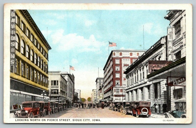 Sioux City IowaPierce Street NorthDavidsons Department StorePlaza1920s