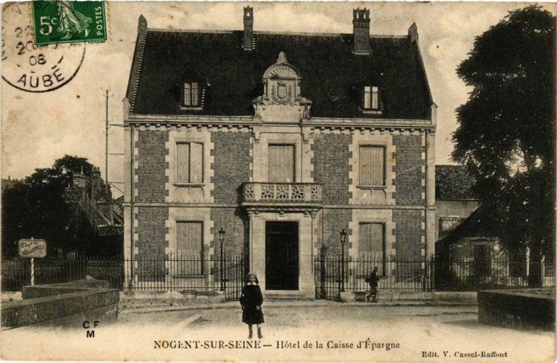 CPA AK NOGENT-sur-SEINE Hotel de la Caiise d'Épargne (863178)