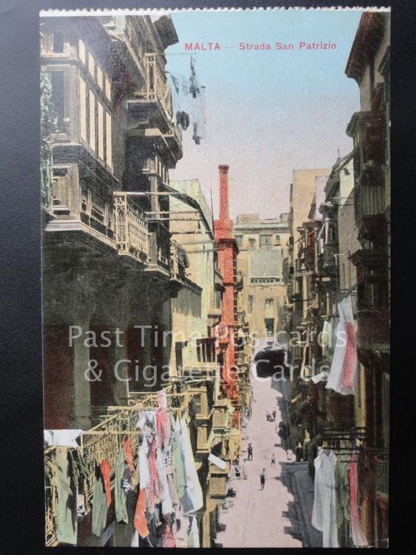 c1918 PC Malta: Strada San Patrizio - showing washing hanging out to dry