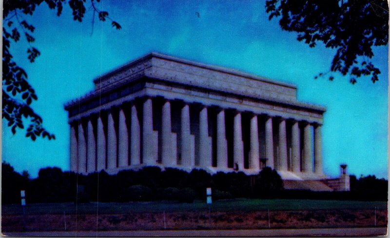 Lincoln Memorial Washington DC Night View Postcard VTG UNP Plastichrome Vintage 