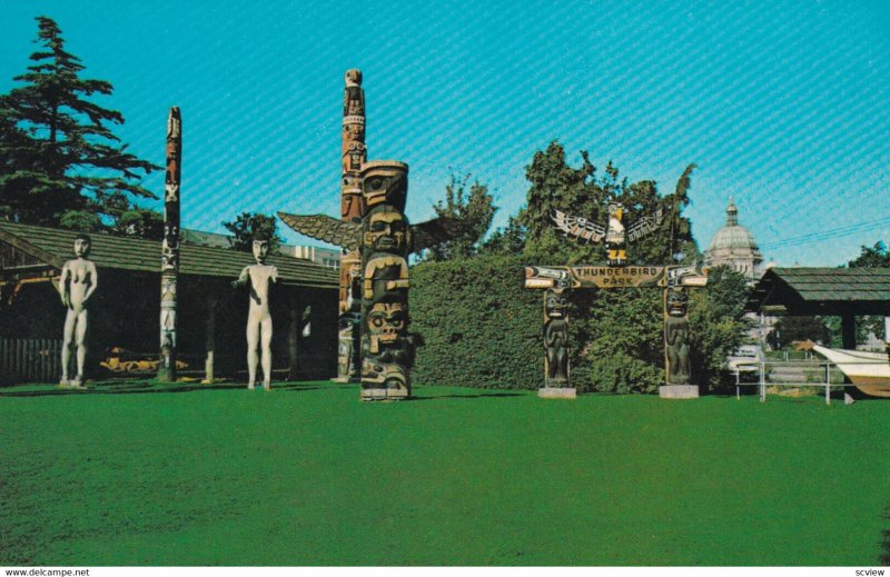Totem poles , VICTORIA , B.C, Canada , 1950-60s ; Thunderbird Park