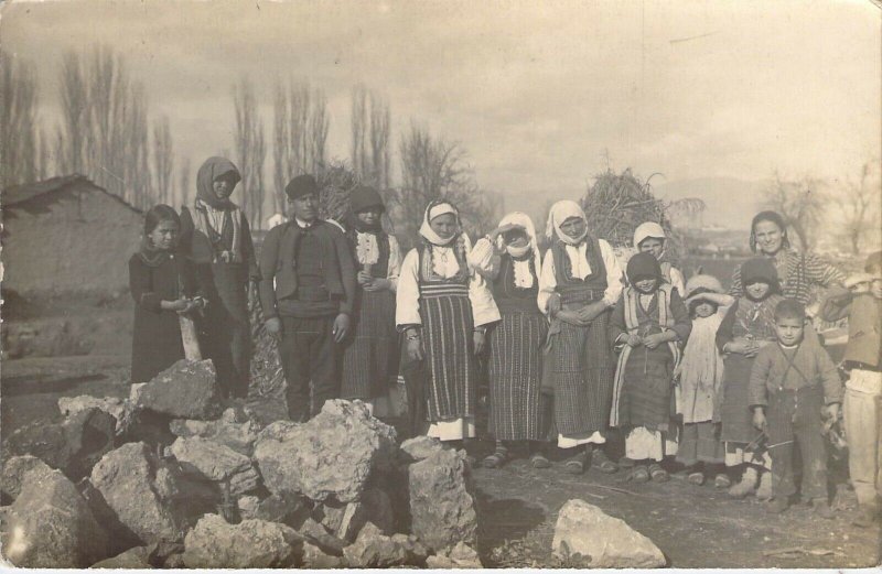 c.'10 RPPC, Real Photo, Eastern European  Families,Ethnic Clothing,Old Post Card