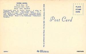 1950s Totem Motel Crescent City California auto van Dexter postcard 665