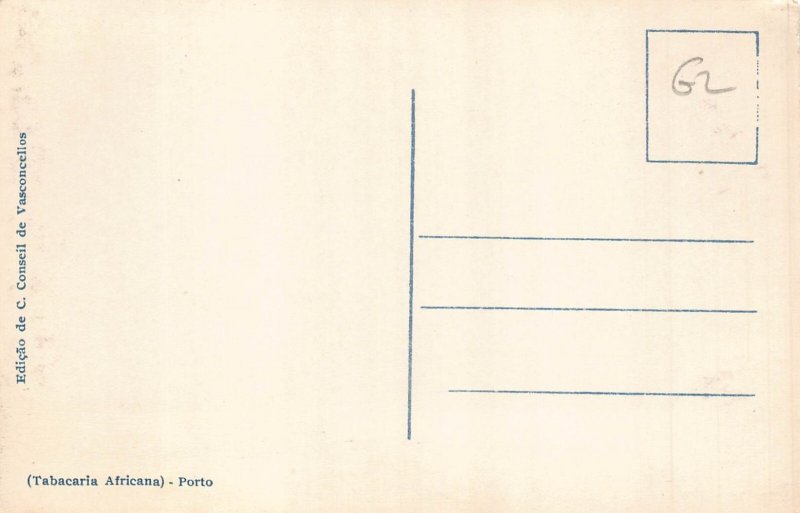 B175 Portugal Porto Largo da Universidade e Egreja do Carmo University postcard