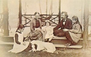 Mark Twain and His Family Unused 