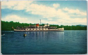 M.V. Mt. Washington Lake Winnipesaukee New Hampshire Postcard