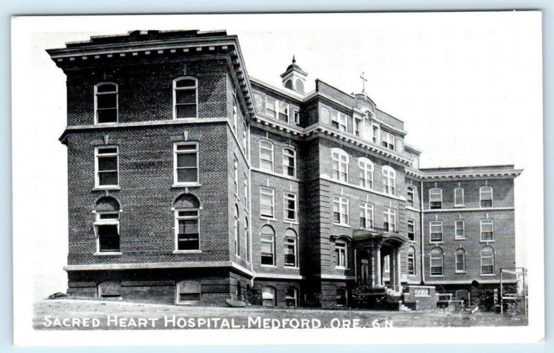 2 Postcards MEDFORD, Oregon OR ~ HOTEL MEDFORD & Sacred Heart Hospital c1920s