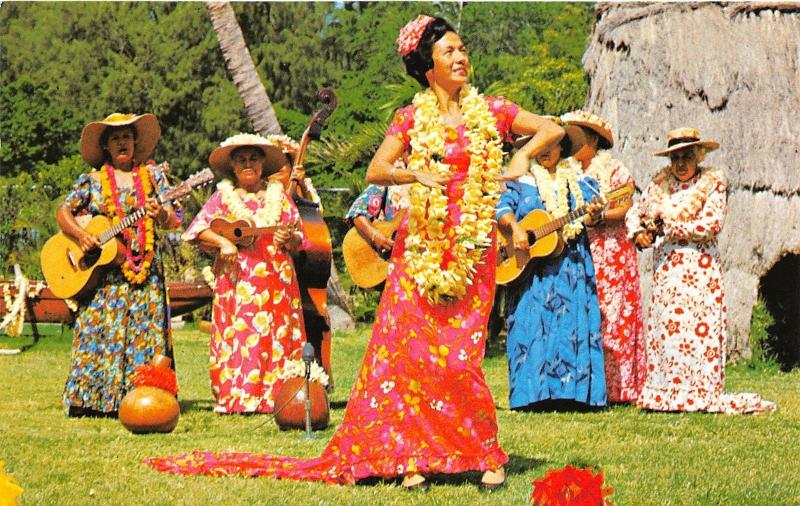 Honolulu Hawaii~Ladies Dancing the Hula on Waikiki Beach @ Kodak Hula Show~1960s