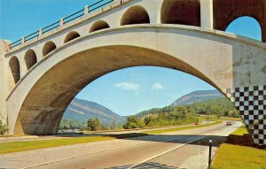 NEW JERSEY~ROUTE 80~A MODERN SUPERHIGHWAY~DELAWARE WATER GAP POSTCARD