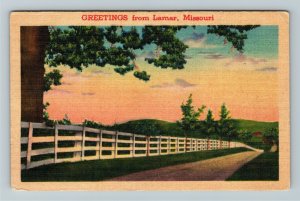 Lamar MO-Missouri, Scenic Greetings Lamar MO,Fence, House,Trees, Linen Postcard