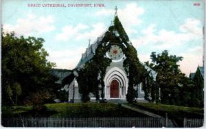 DAVENPORT, IA Iowa     GRACE CATHEDRAL     1910?    Postcard