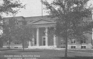 Des Moines Iowa College Nash Hall Exterior Street View Antique Postcard K17375