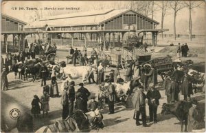 CPA TOURS Marché aux Bestiaux (809682)