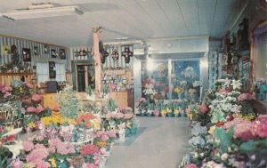 CARTERET , New Jersey, 1954 ; Walt & Gene's Flower Shop