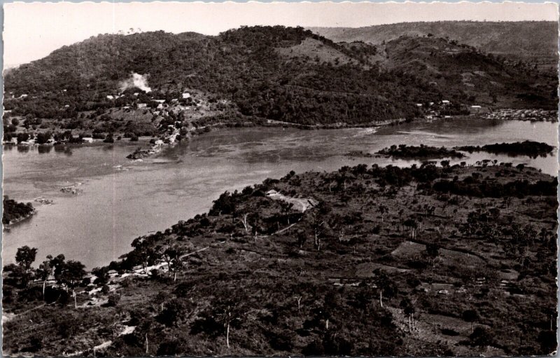 Central African Republic Banqui Vue Sur l'Oubangui RPPC C010