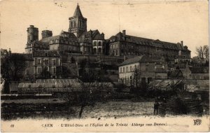 CPA Caen L'Hotel Dieu et l'Eglise de la Trinite FRANCE (1285923)