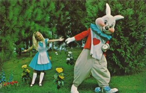 Orlando FL, Florida - Walt Disney World - Alice and the White Rabbit