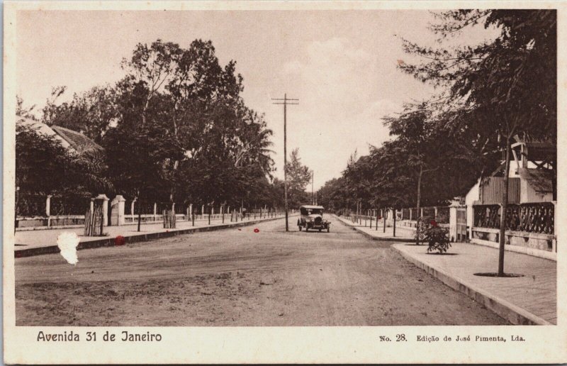 Brazil  Avenida 31 de Janeiro Rio de Janeiro Postcard C067