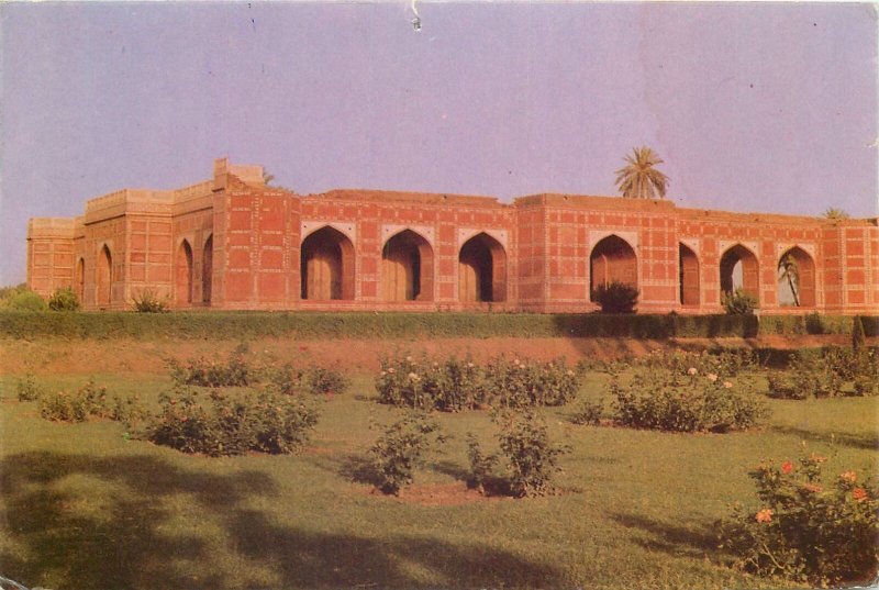 Postcard Pakistan Mausoleum of mpress