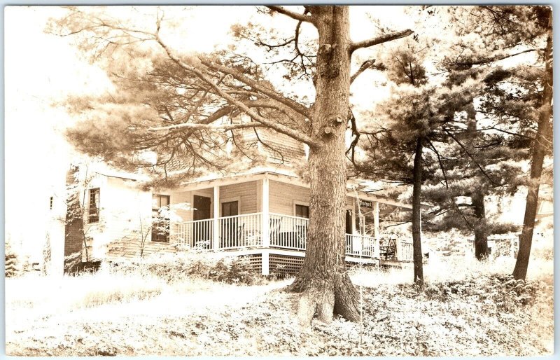 RARE c1940s Fairlee, VT RPPC Pinehurst INN Real Photo Postcard A87