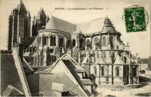 CPA Noyon - La Cathedrale a vol d'Oiseau (1032359)