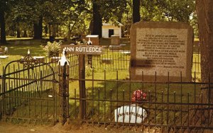 Vintage Postcard Grave Of Ann Rutledge Lincoln's New Salem Petersburg Illinois