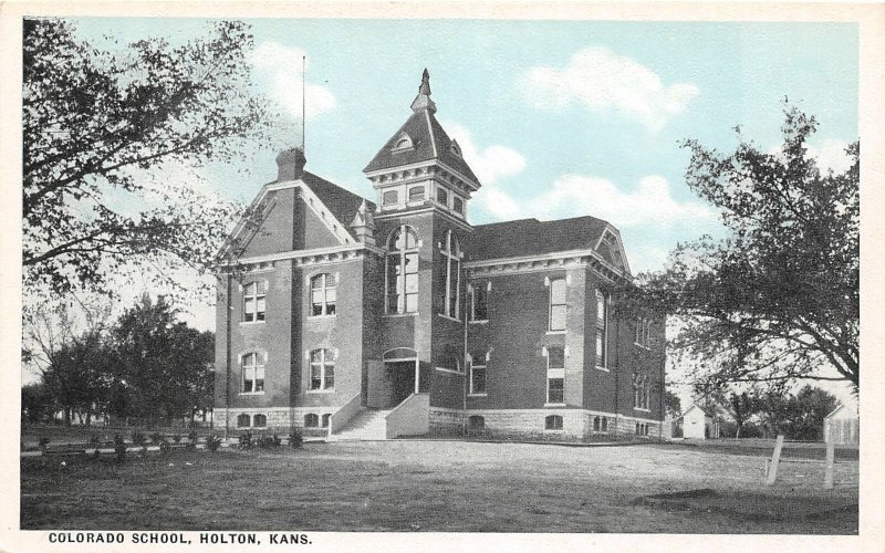 H51/ Holton Kansas Postcard c1910 Colorado School Building
