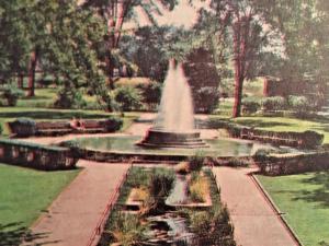 Postcard  Kellogg Company Park & Foundation, Battle Creek, MI   Y2