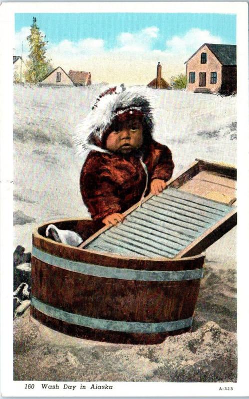 ALASKA   CUTE ESKIMO BABY  by  the  WASHTUB    c1940s  Linen    Postcard