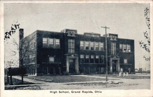 Vintage Postcard High School Building Campus Landmark Grand Rapids Ohio OH OPH