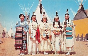 ARDEN ONTARIO CANADA~LES JEUNES INDIENNES-INDIAN MAIDENS POSTCARD