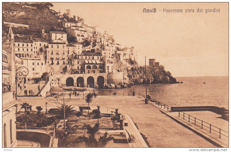 Amalfi , Italy , 00-10s ; Panorama visto dai giardini