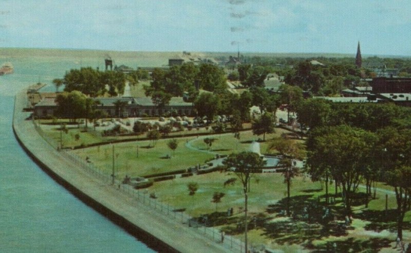 1950s Government Park Sault Ste Marie MI birds eye view from Admin Building F181 