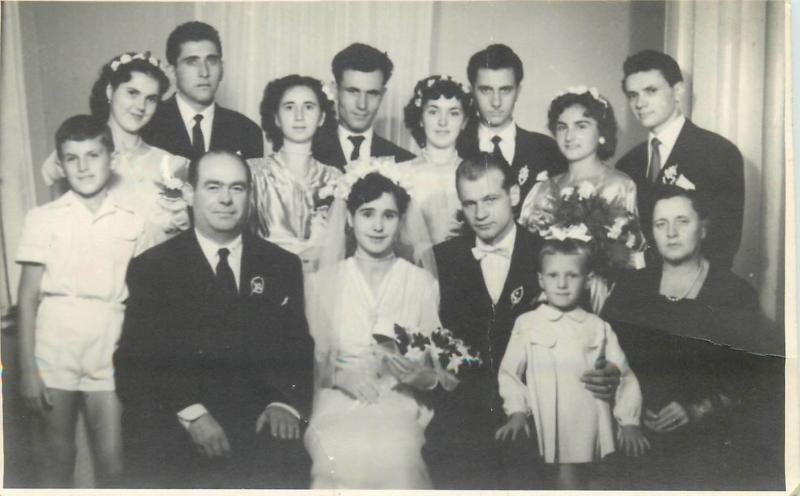 Romania family social history Fotostudio Cluj wedding photo groom bride