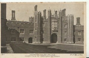 Middlesex Postcard - Inner Face of Western Gateway - Hampton Court - Ref TZ10506