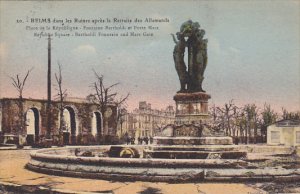 France Reims Place de la Republique dans les Ruines apres la Retraite des All...