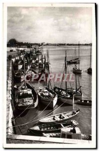 Old Postcard Boat fishing harbor Royan