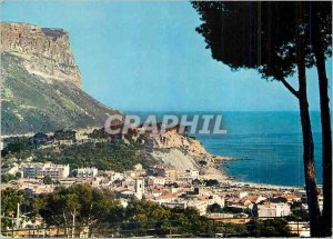 Modern Postcard Cassis (Bouches du Rhone) Old Castle and Cape Canaille