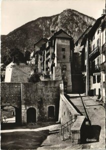 CPM BRIANCON La Petite Gargouille (1205593)